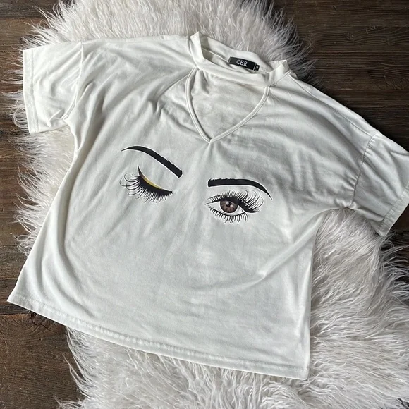 CBR eyes print cutout relaxed tee EUC Size M - Picture 2 of 6